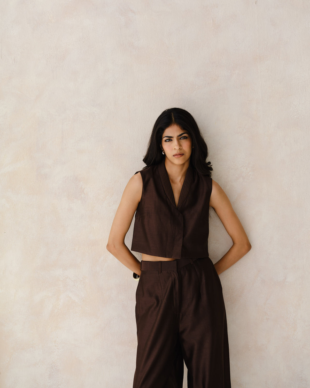 OUTLINE - Laad Brown Vest