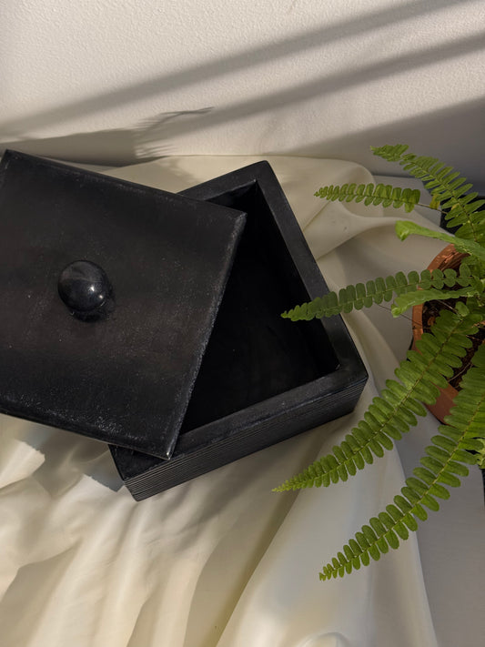 Stripes Box - Black