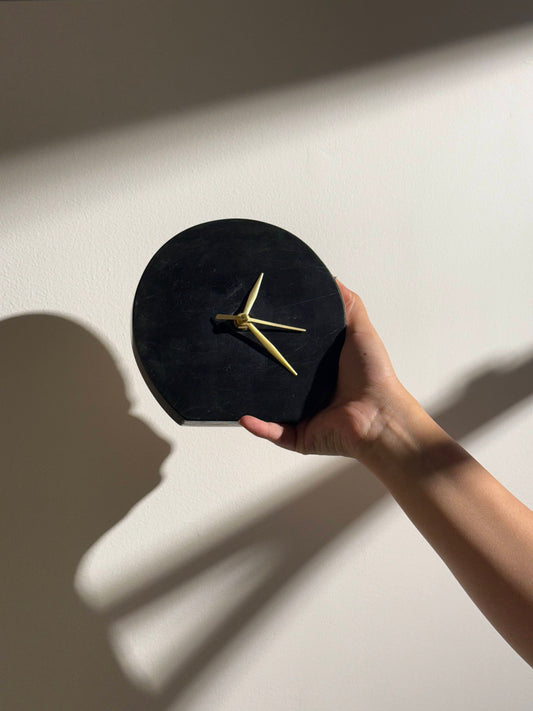 Almost Rounded Black Clock
